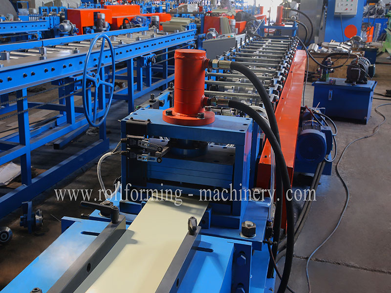 Metal Ceiling Plate Roll Forming Machine